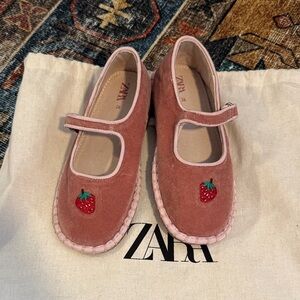 Zara Kids Blush Mary Jane Shoes with Strawberry